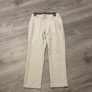 Under Armour Men's Tan golf pants. 32/30 Brand new never worn.